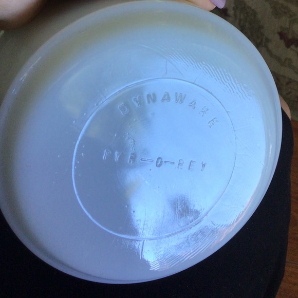 Vintage Pyr-o-rey dynaware Small white casseroles - Picture 3 of 3
